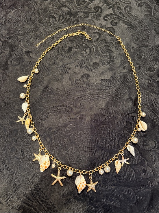 Jewelry - Gold Seashell Charm waist chain with Pearls